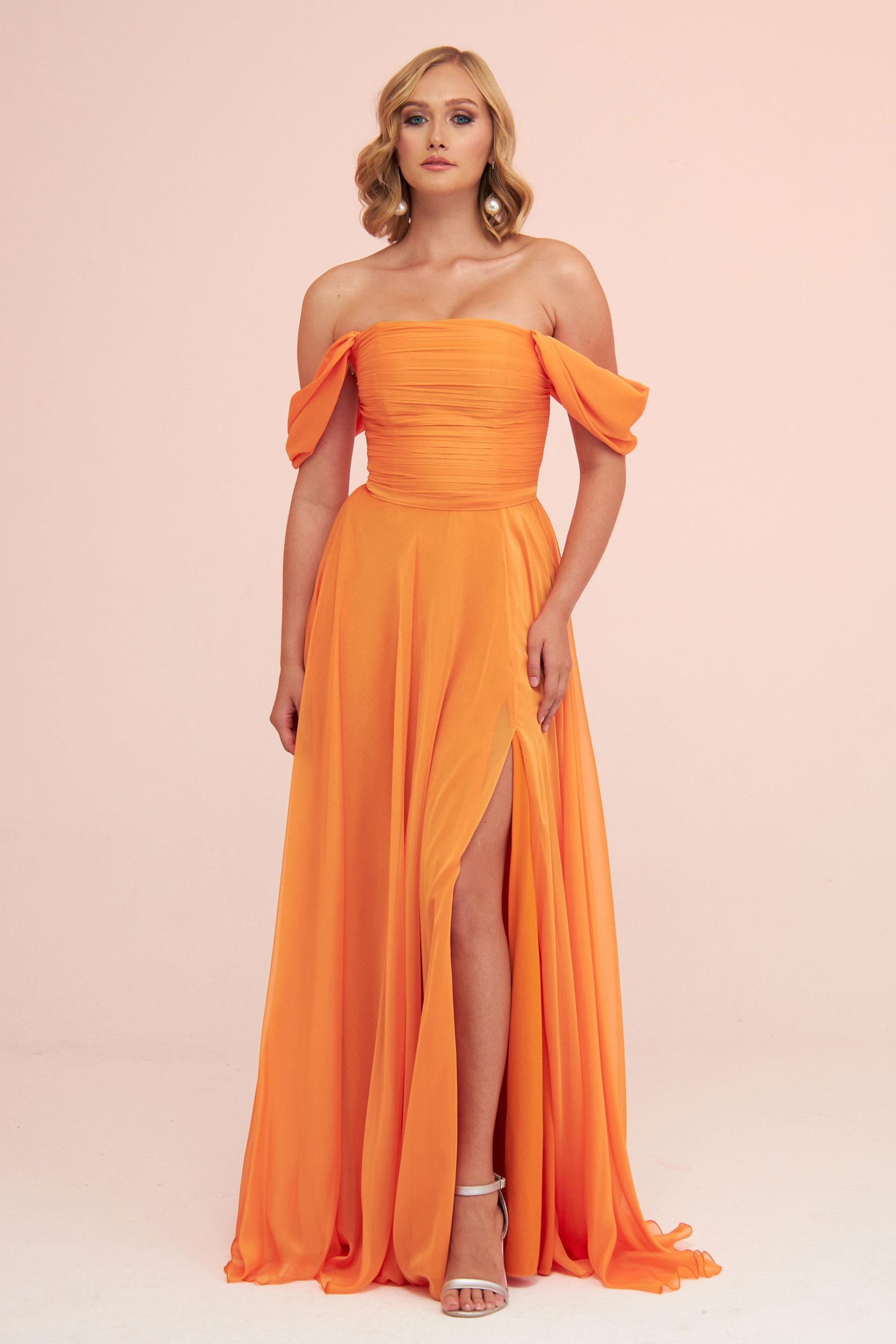 58097-106CARMENCarmen Orange Şifon Düşük Kollu Uzun Abiye Elbise