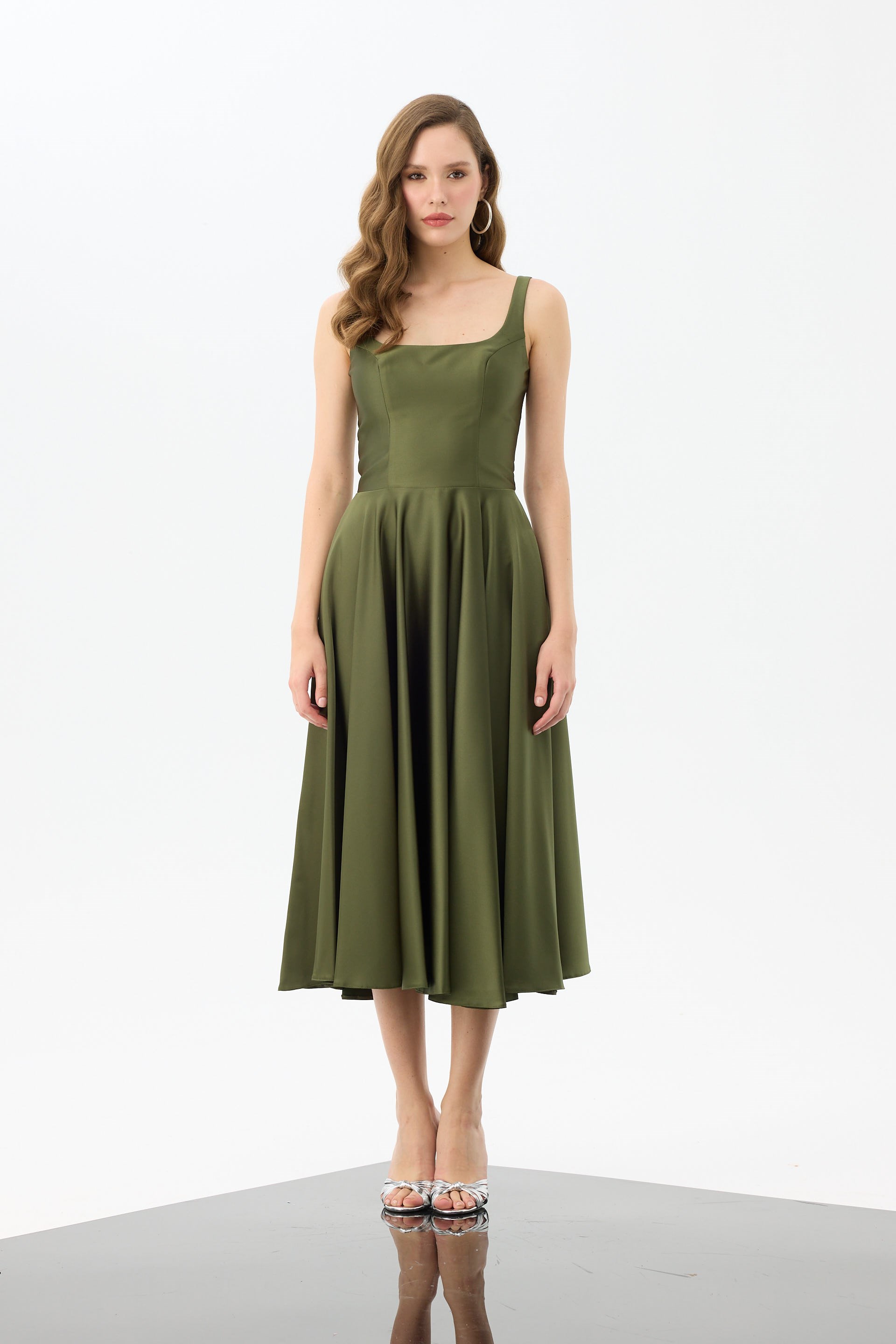 58131-12CARMENCarmen Haki Sırt Dekolteli Midi Saten Abiye Elbise