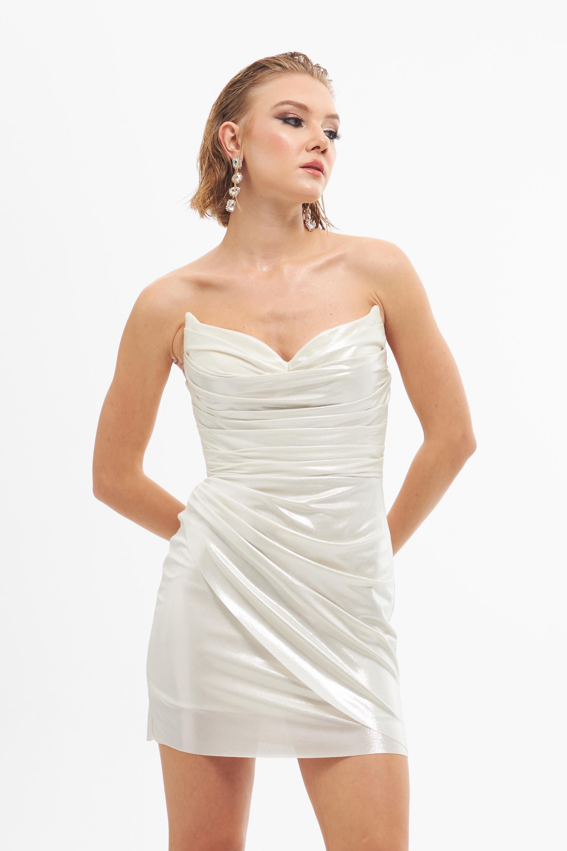58345-6CARMENCarmen Ekru Parlak Örme Straplez Kısa Nikah Elbisesi