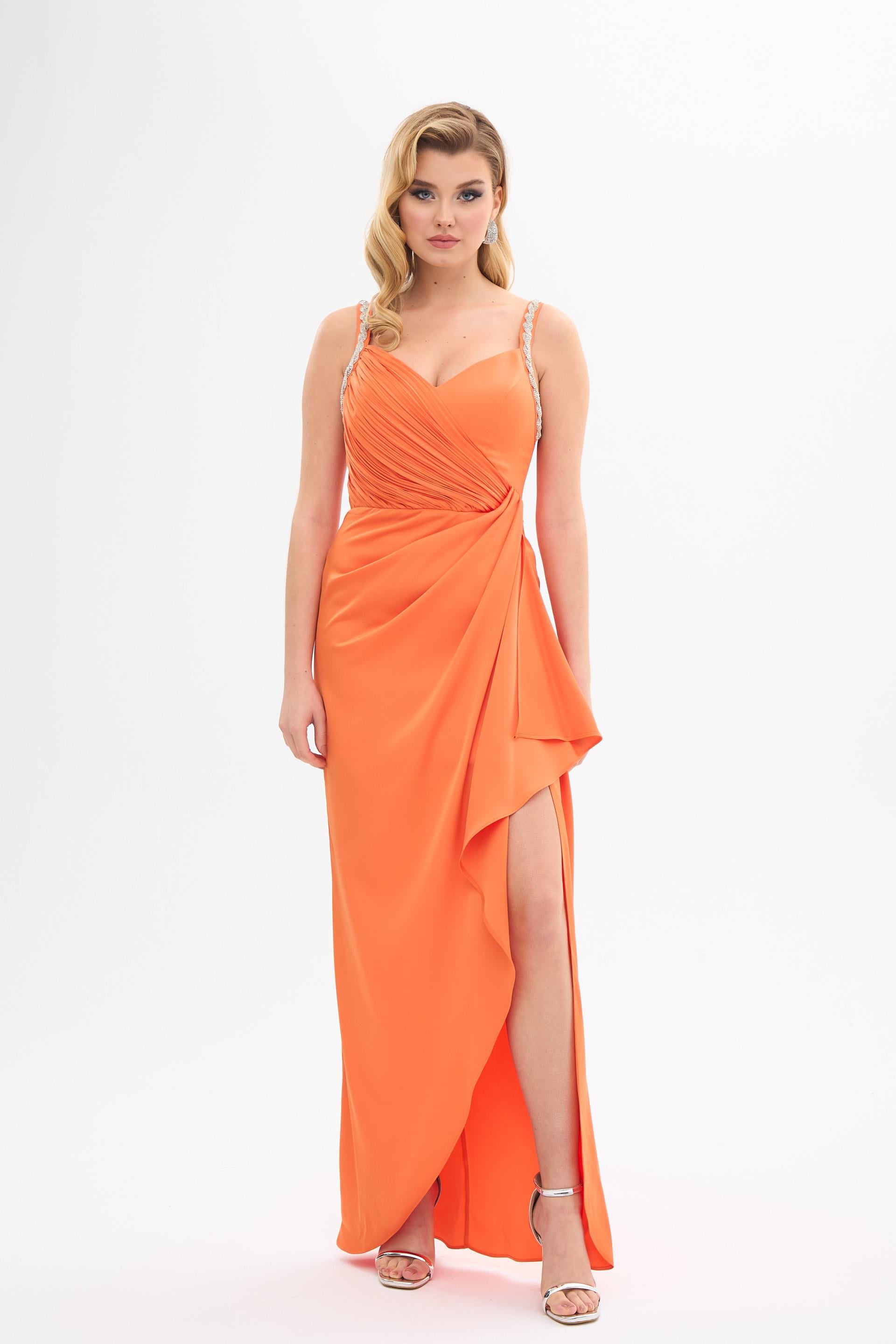 58378-106CARMENCarmen Orange Taş Askılı Yırtmaçlı Saten Abiye Elbise