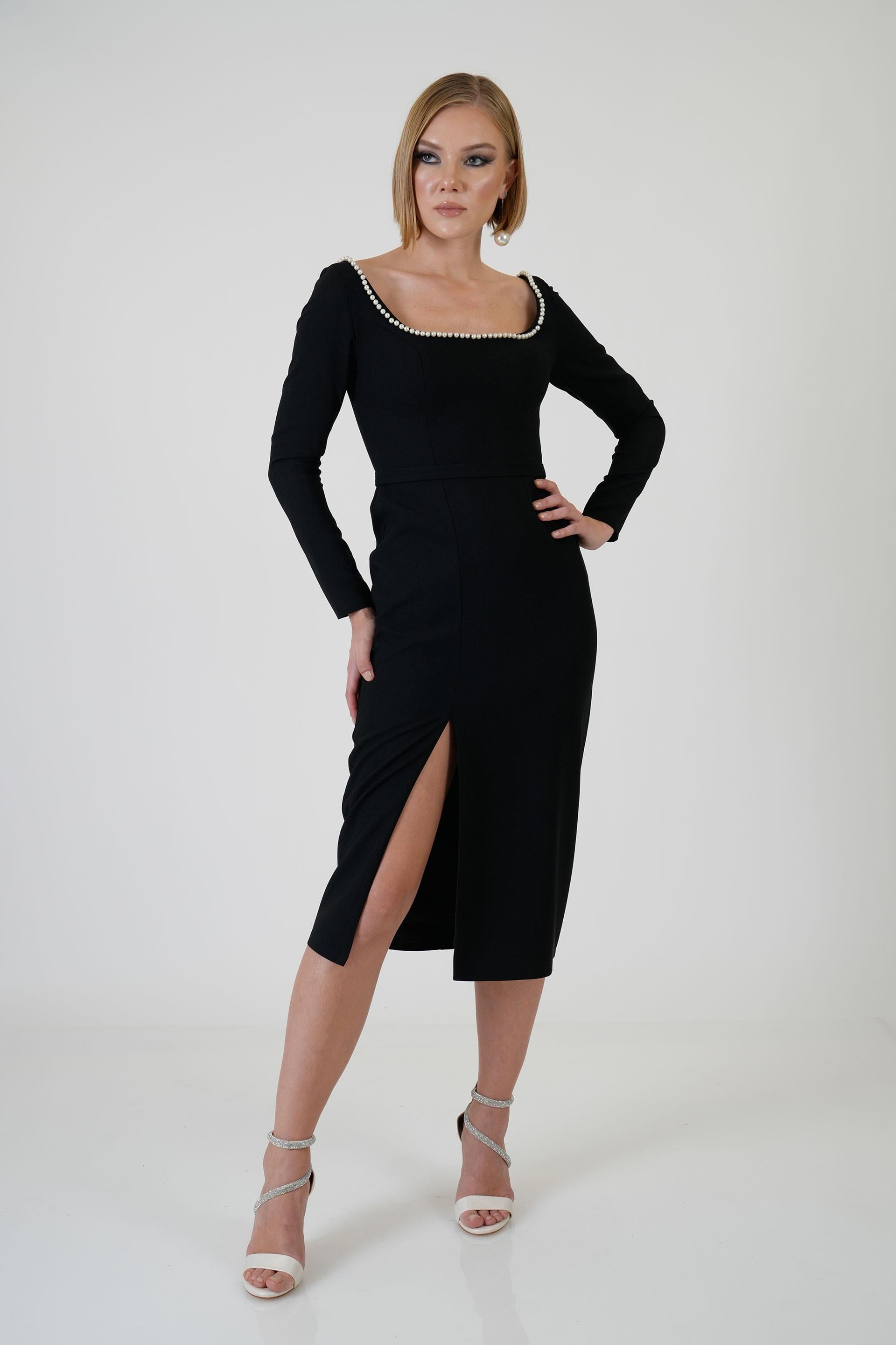 58382-27CARMENCarmen Siyah Önü İncili Yırtmaçlı Krep Abiye Elbise