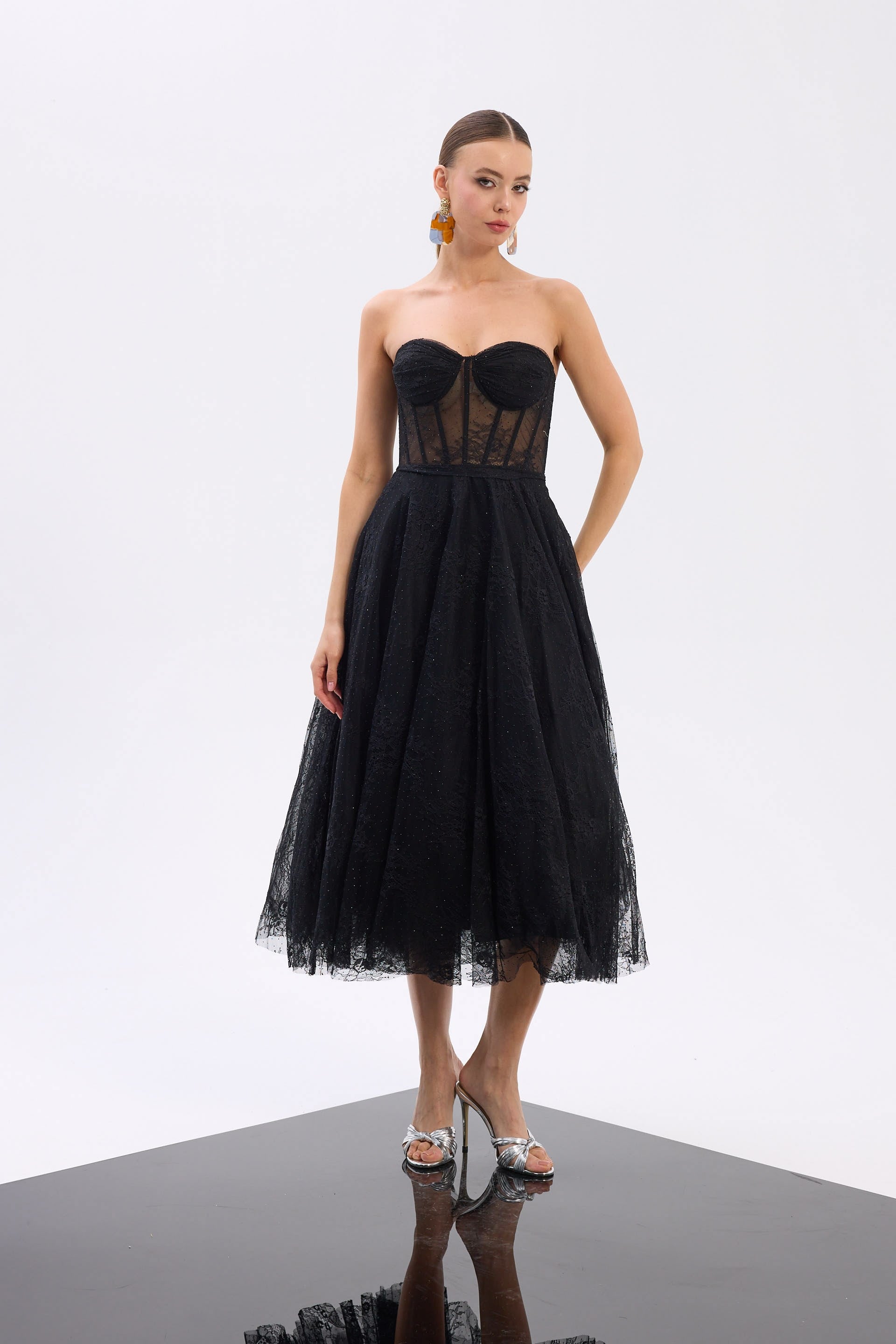58685-27CARMENCarmen Siyah Straplez Midi Tül Abiye Elbise