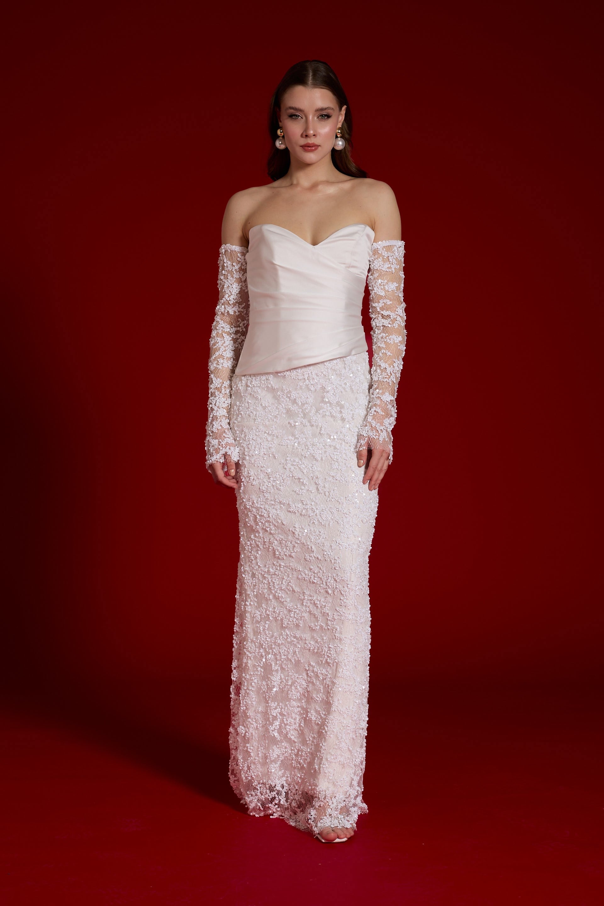 58733-2CARMENCarmen Beyaz Straplez Eldivenli Payetli Nikah Elbisesi