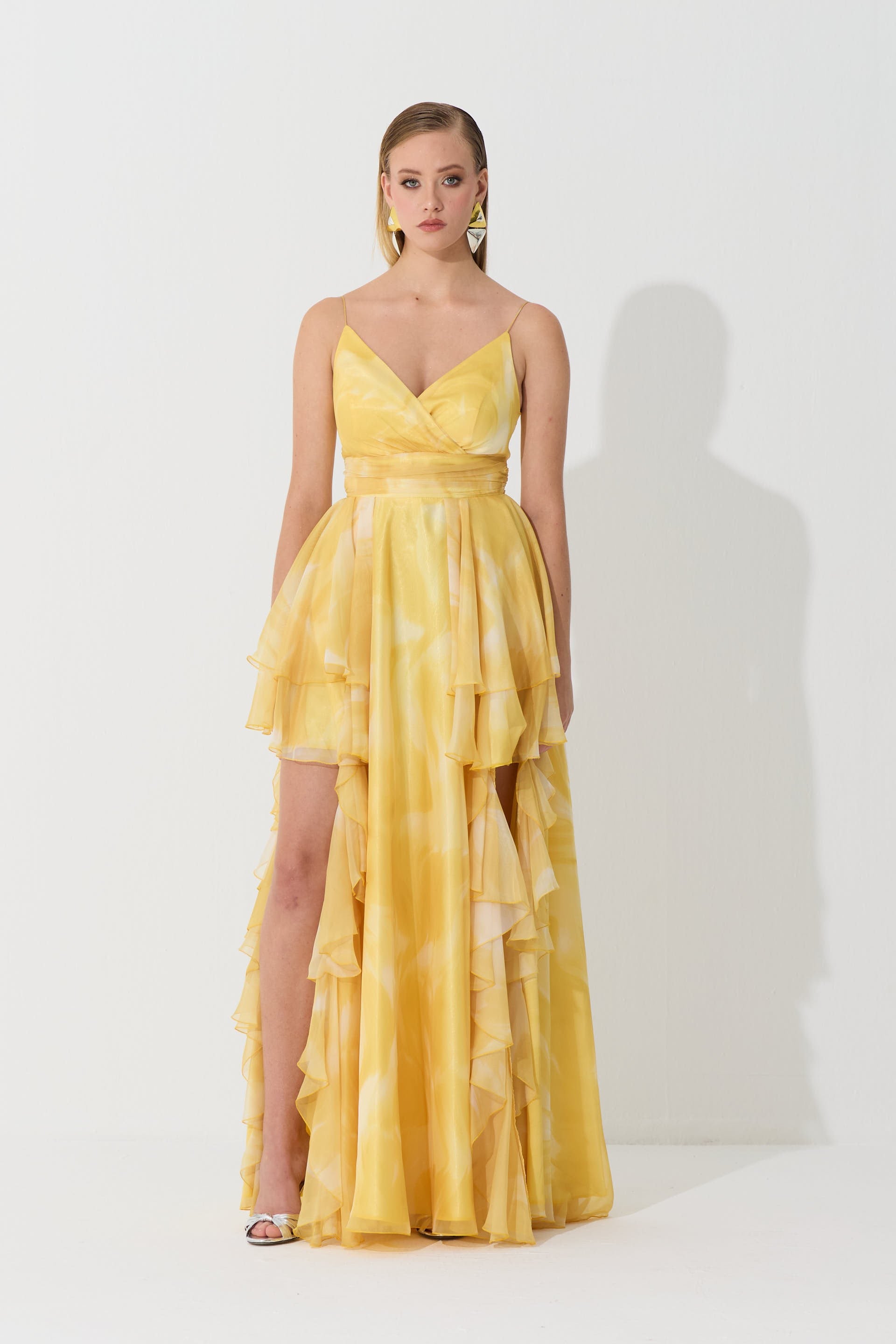 55886-26Eva FashionEva Fashion Sarı Askılı Yırtmaçlı Desenli Abiye Elbise