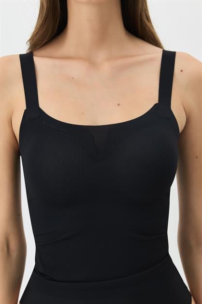 Seamless, Wire-Free Laser-Cut Bra With Removable Pads 1011