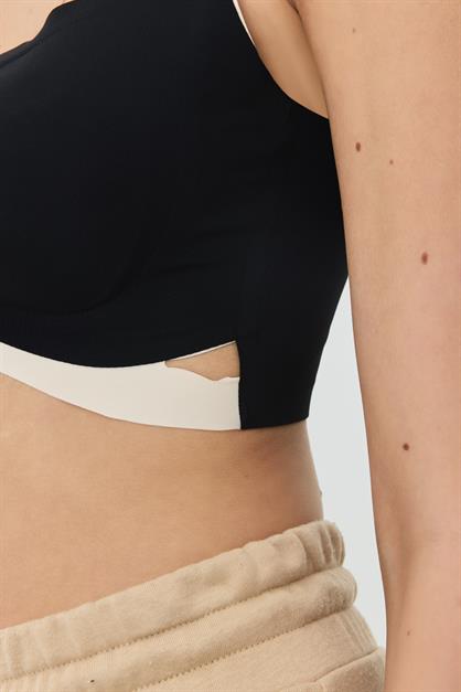 Seamless, Wire-Free Laser-Cut Bra With Removable Pads 1018
