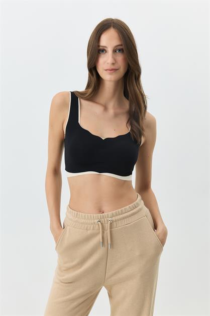 Seamless, Wire-Free Laser-Cut Bra With Removable Pads 1018