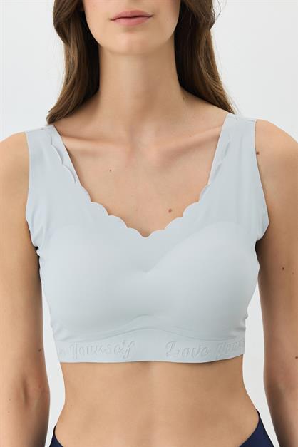 Seamless, Wire-Free Laser-Cut Bra With Removable Pads 1013