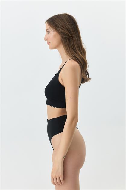 Seamless, wire-free laser-cut bra with removable pads 1020