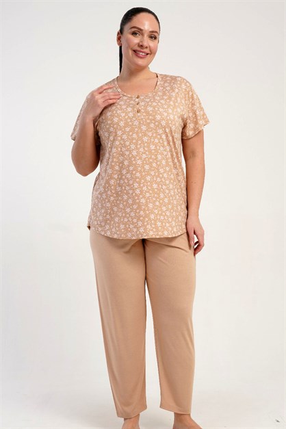 Büyük Beden Bisiklet Yaka Yarım Düğmeli Pijama Takımı Açık Kahve-512251