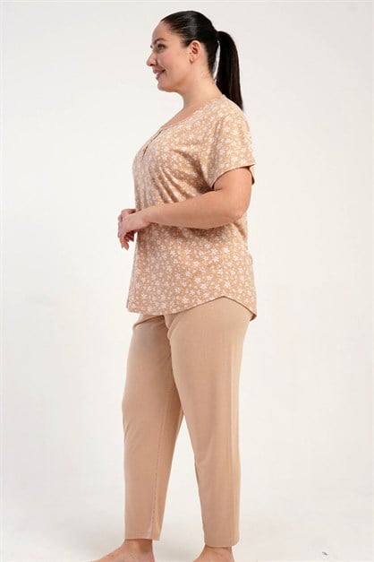 Büyük Beden Bisiklet Yaka Yarım Düğmeli Pijama Takımı Açık Kahve-512251