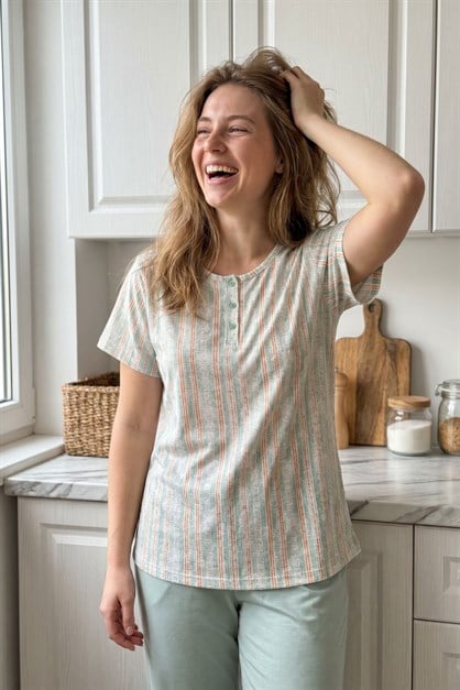 Büyük Beden Bisiklet Yaka Yarım Düğmeli Pijama Takımı Açık Yeşil-512249