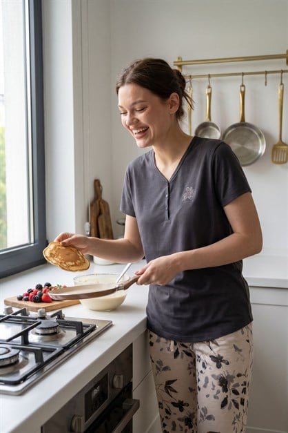 Damla Yaka Yarım Düğmeli Pijama Takımı Gri-512226