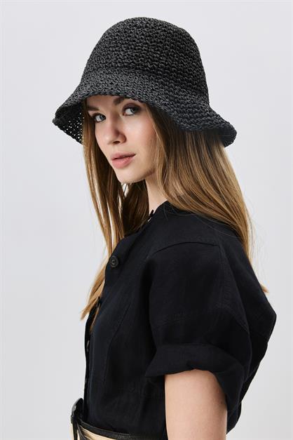 Hand-Knitted Straw Hat Y8208