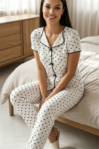 Fiyonk Detay Yumuşak Kısa Kol Pijama Takım Siyah Kalp