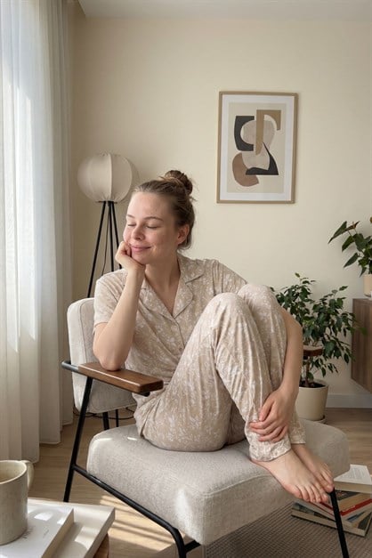 Gömlek Yaka Önden Düğmeli Pijama Takımı Bej-512180