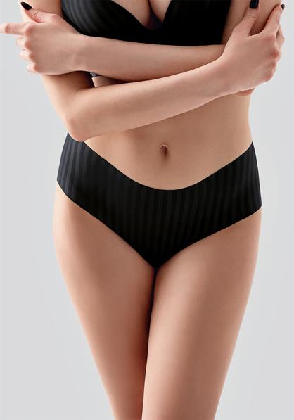 Laser Cut Seamless Hipster Panties C19212