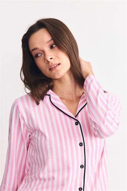 Pembe Çizgili Düğmeli Gömlek Yaka Pijama Takımı Pembe