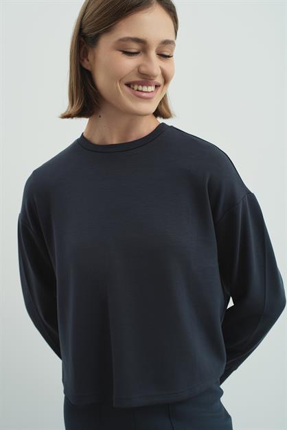 Pure Touch Basic Sweatshirt CC7005
