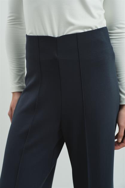 Pure Touch Ribbed Stitch Trousers CC7003
