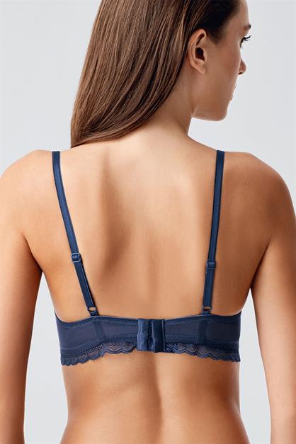 Non-padded Lace-Detailed Bra C18395