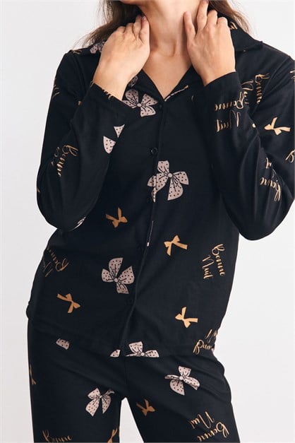 Süet Dokulu Gömlek Yaka Pijama Takımı Kurdele