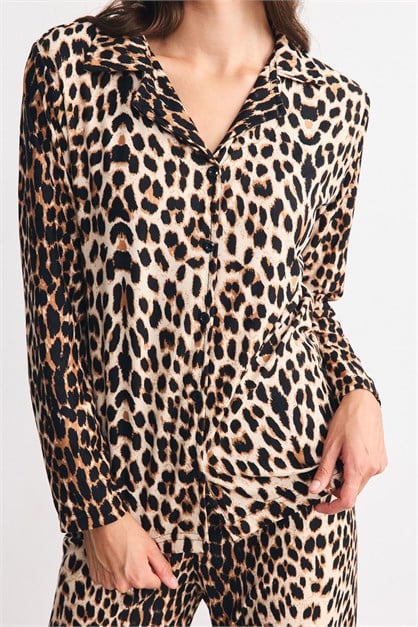 Süet Dokulu Gömlek Yaka Pijama Takımı Leopar