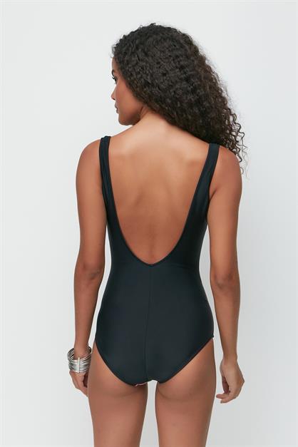 U-neck Swimsuit 7748
