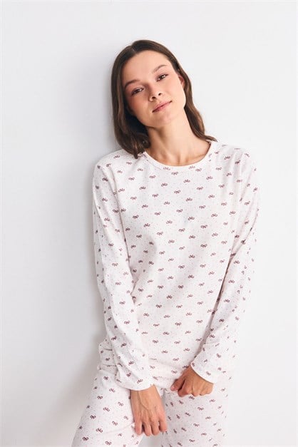 Yumuşak Dokulu Desenli Pijama Takımı Fiyonk