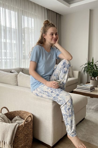 Yuvarlak Yaka Kısa Kollu Pijama Takımı Açık Mavi-512201