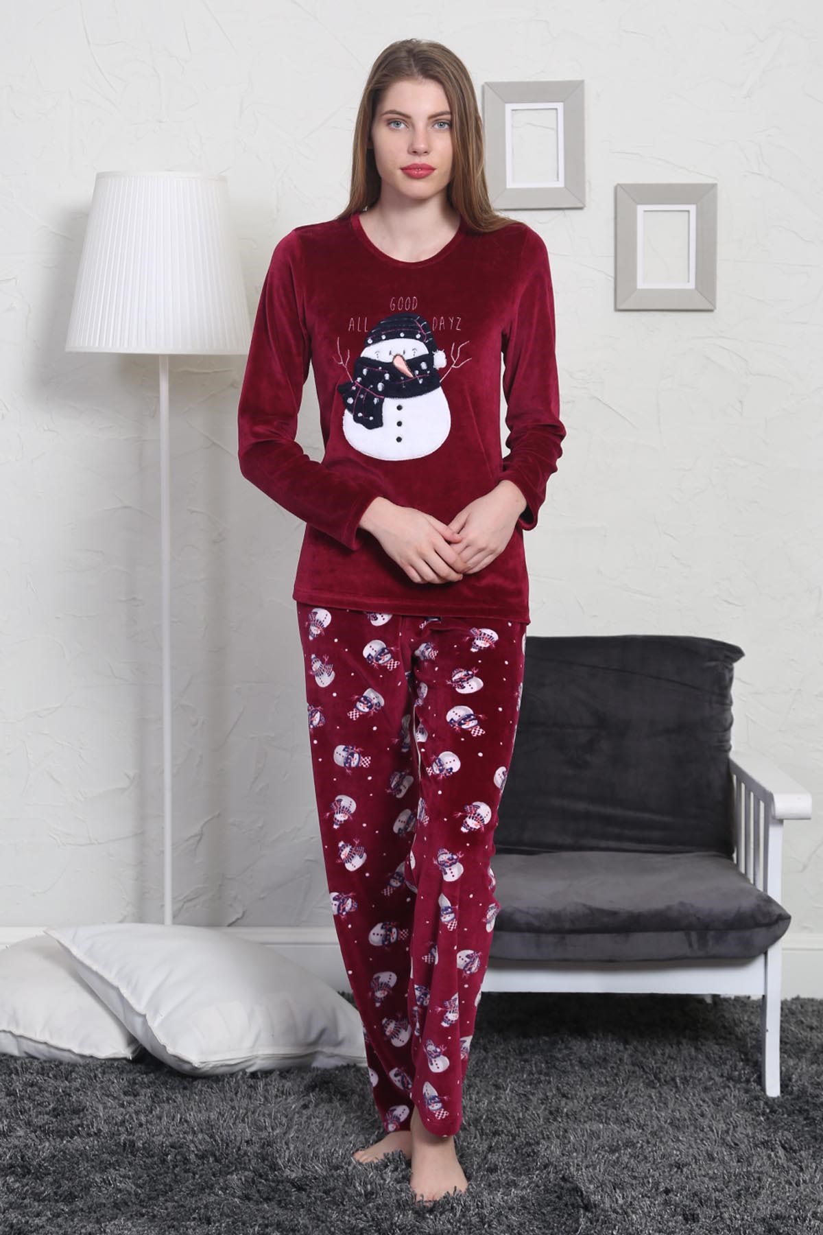 Vienetta Women Velvet Pyjama Set