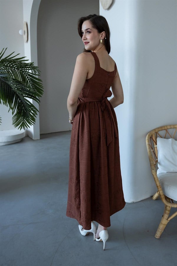 Askılı İşlemeli Elbise - KAHVERENGİ