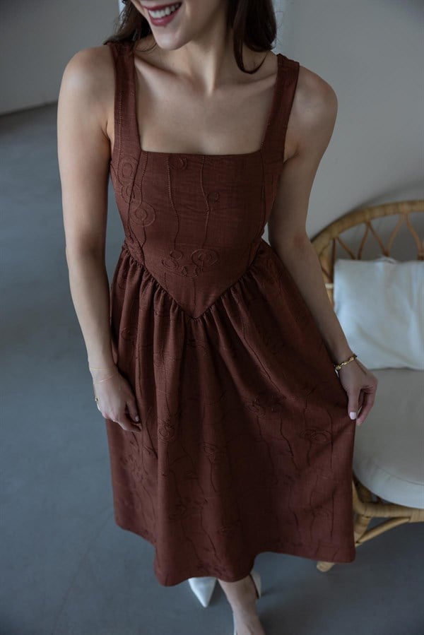 Askılı İşlemeli Elbise - KAHVERENGİ
