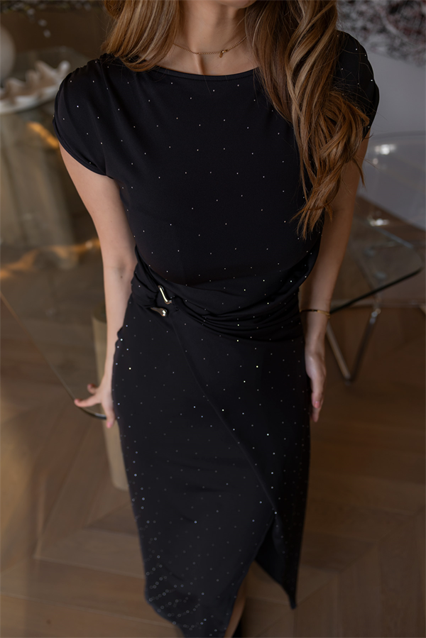 Bisiklet Yaka Drapeli Taşlı Elbise - SİYAH