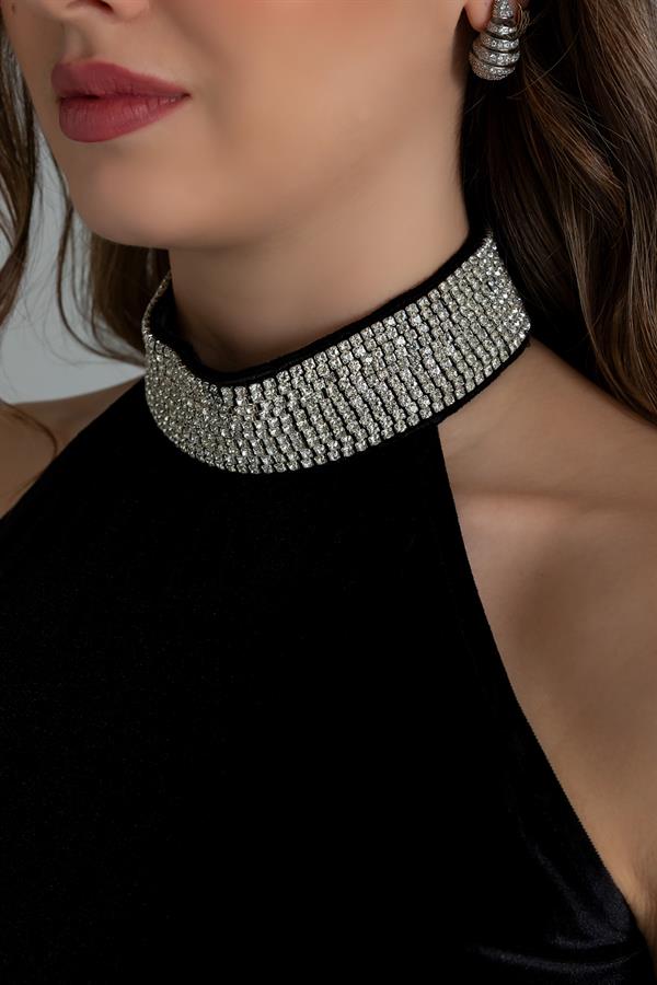 Boyun Taşlı Kadife Elbise - SİYAH