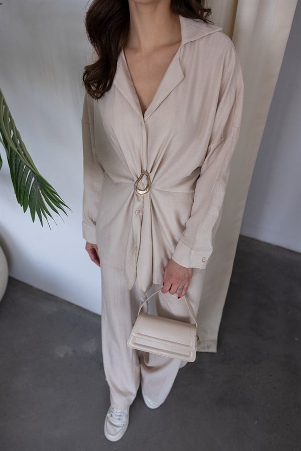 Broş Detaylı Takım - KREM