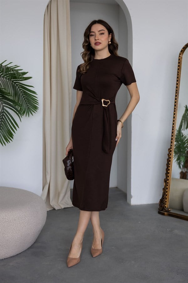 Broşlu Modal Elbise - KAHVERENGİ