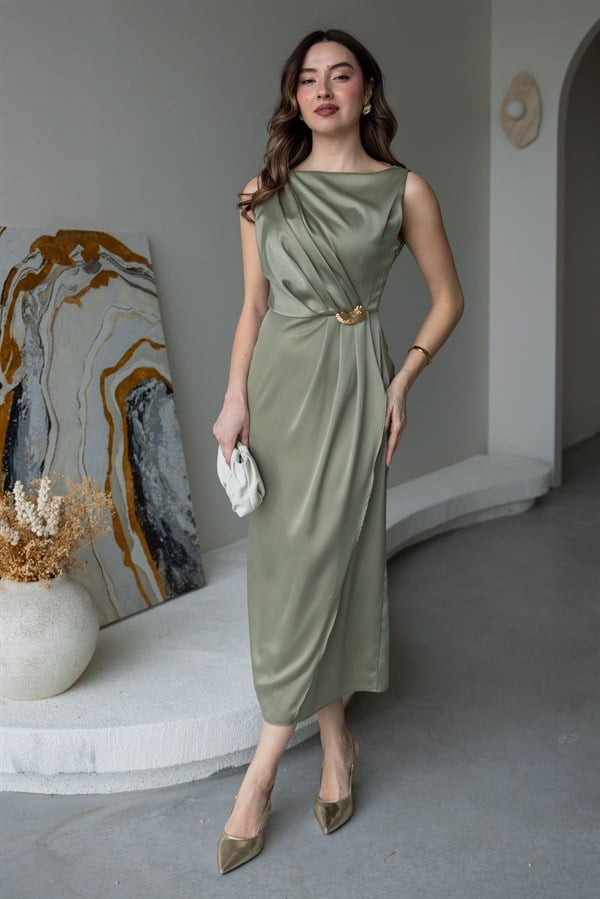 Broşlu Saten Elbise - HAKİ