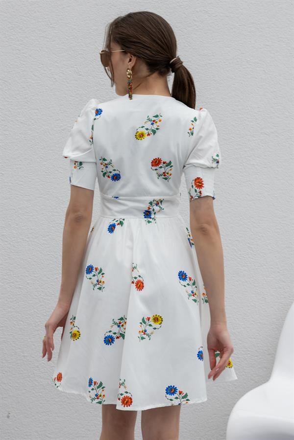 Çiçek Desenli Mini Elbise - BEYAZ