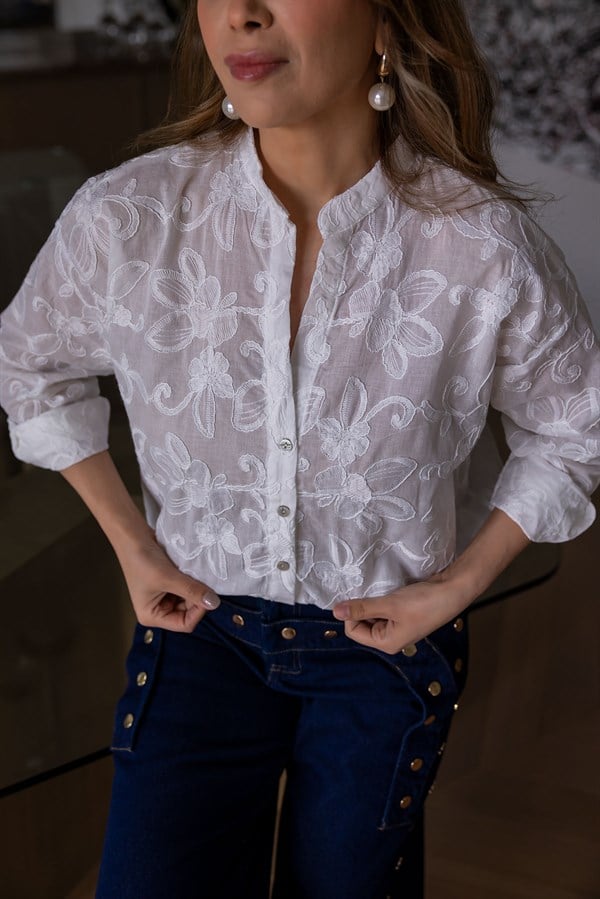 Çiçek Nakışlı Gömlek - BEYAZ