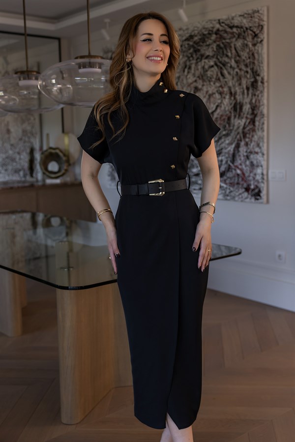 Dik Yaka Kemerli Midi Elbise - SİYAH