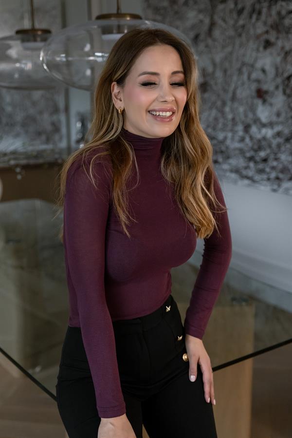 Dik Yaka Transparan Bluz - MÜRDÜM