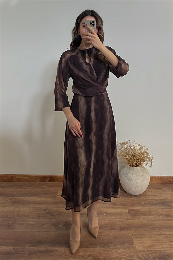 Dökümlü Maxi Elbise - KAHVERENGİ