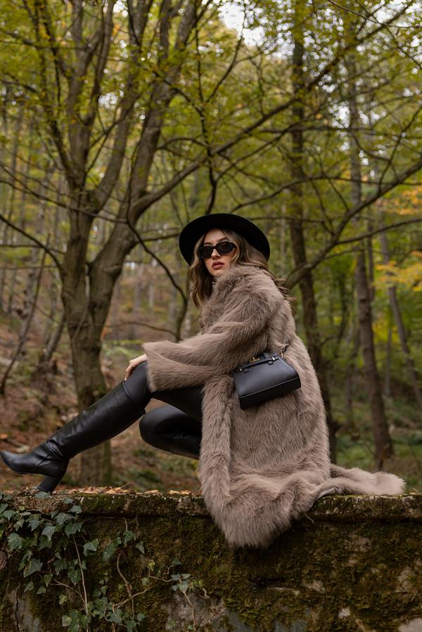 Düğme Kapamalı Kürk - VİZON