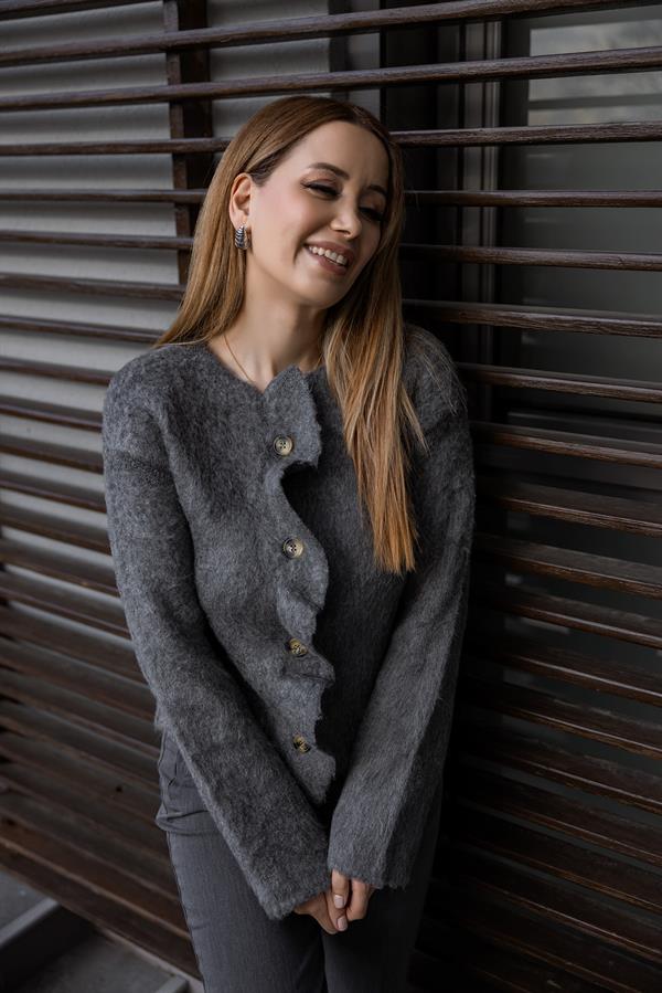 Fırfır Detaylı Hırka - ANTRASİT