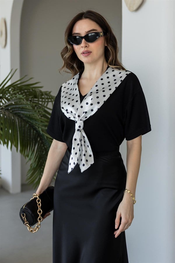 Fular Detaylı T-shirt - SİYAH