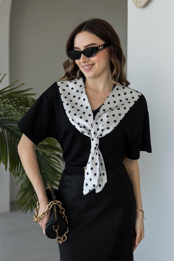 Fular Detaylı T-shirt - SİYAH