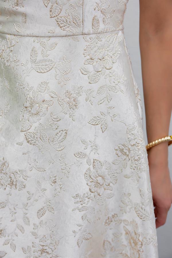 Gold Varaklı Straplez Elbise - KREM