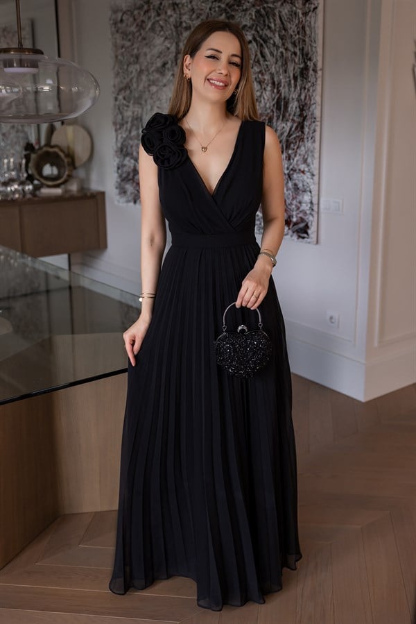 Gül Broşlu Piliseli Abiye - SİYAH