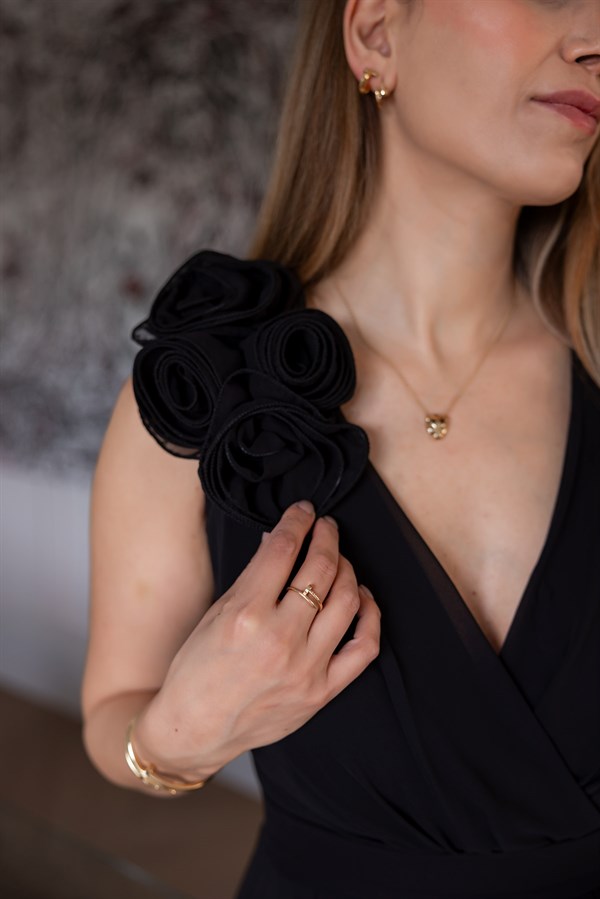 Gül Broşlu Piliseli Abiye - SİYAH